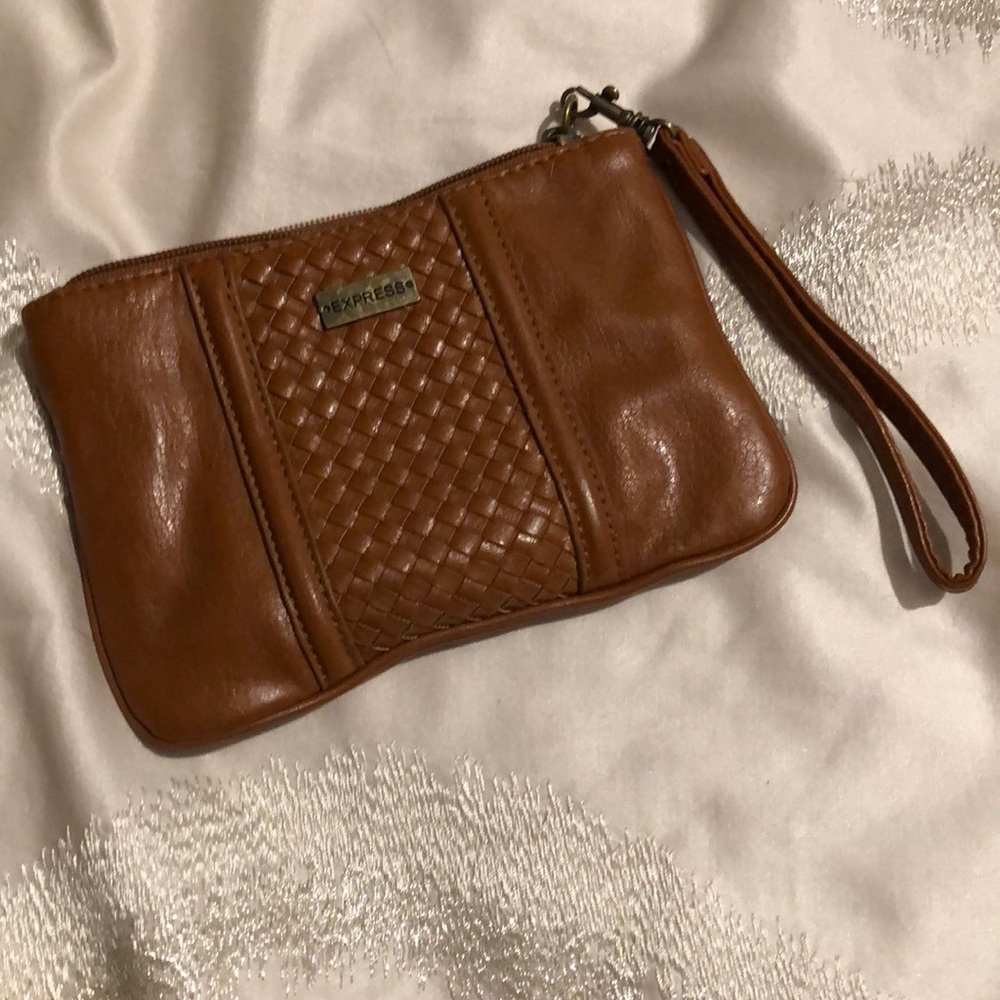 Express wristlet